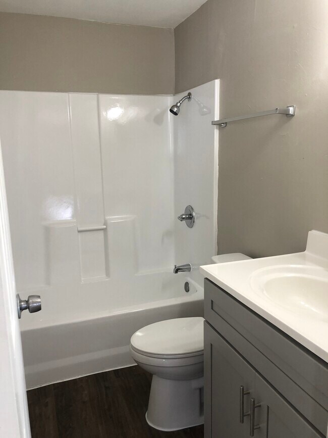 Photo - Cedar Heights Apartments