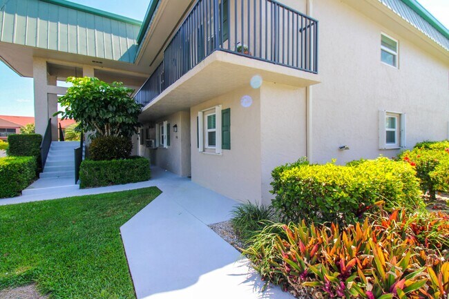 Photo - ** 55 AND PLUS QUIET COMMUNITY BY LELY ANN... Unit F9