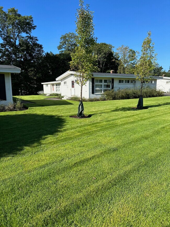 Farmington Court Apartments Farmington, CT