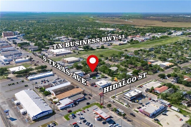 Building Photo - 11 11th St Unit 8