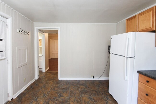 323 Main St Unit 323R