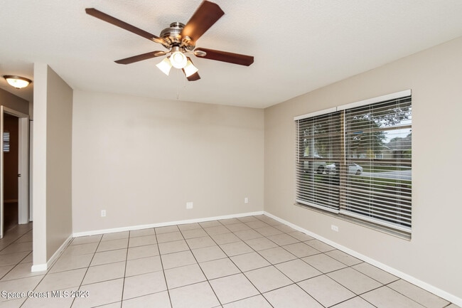 Photo - 271 Maywood Ave NW