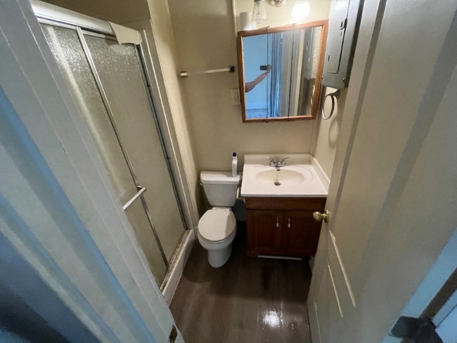 Photo - 505 Woodward St