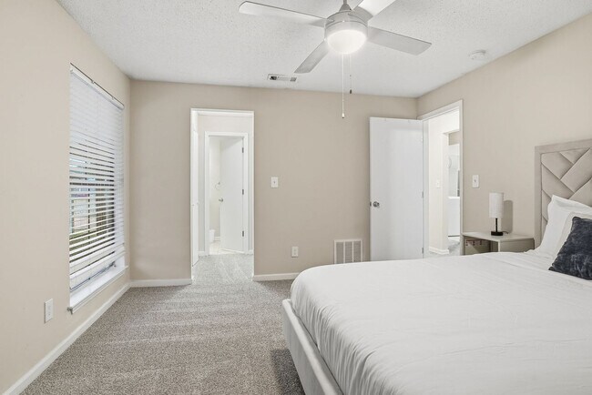 Photo - 3368 Fairway Oaks Dr Unidad SI FL2-ID1613292P