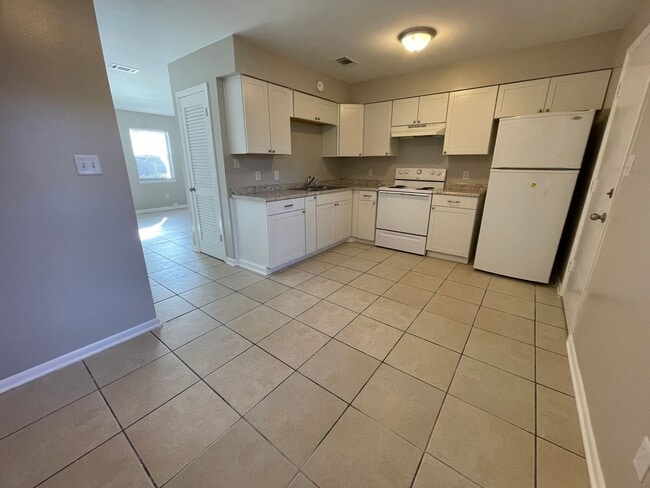Photo - Great Townhouse 2 Bedroom 1.5 Bath in Fort Walton Beach!