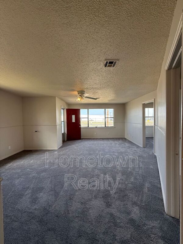 Photo - 5 W Farrall St