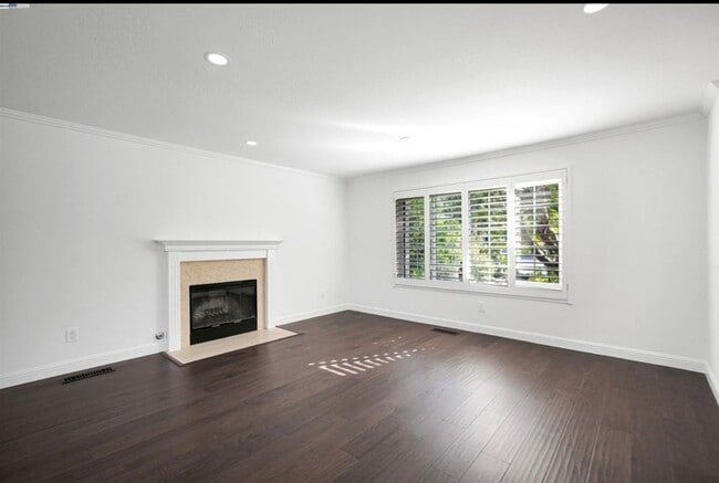 Photo - San Ramon 4 Bd / 2.5 Ba Semi Custom Home l...