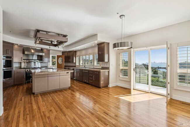 Photo - 95 Spring Ln