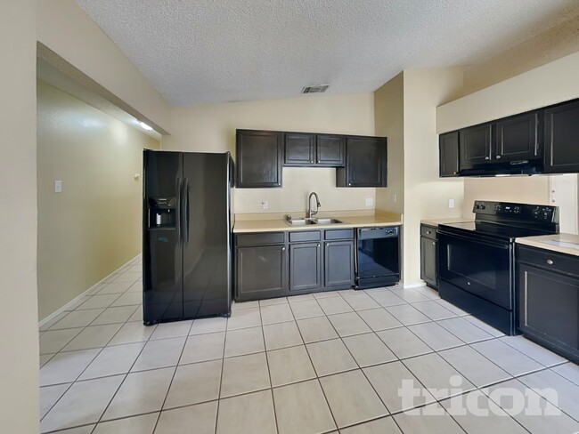 9415 Valley Moss