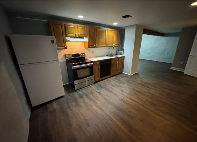 Building Photo - MA6301 - 172-174 West Main Street Unit MA630103 -