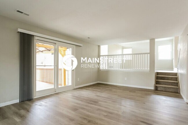 Photo - 3 Bedroom Pet-Friendly Home in DENVER, CO with Main Street Renewal