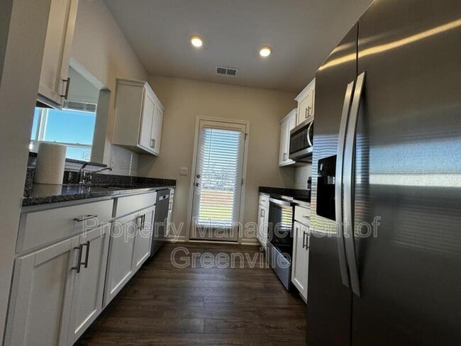 Photo - 745 Embark Cir