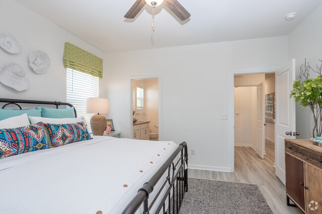 3BR, 2.5BA - Rivers - Master Bedroom