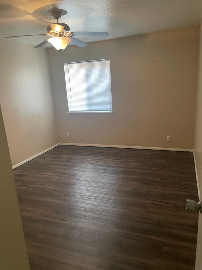 Photo - 5923 E 33rd Ct Unidad 5923