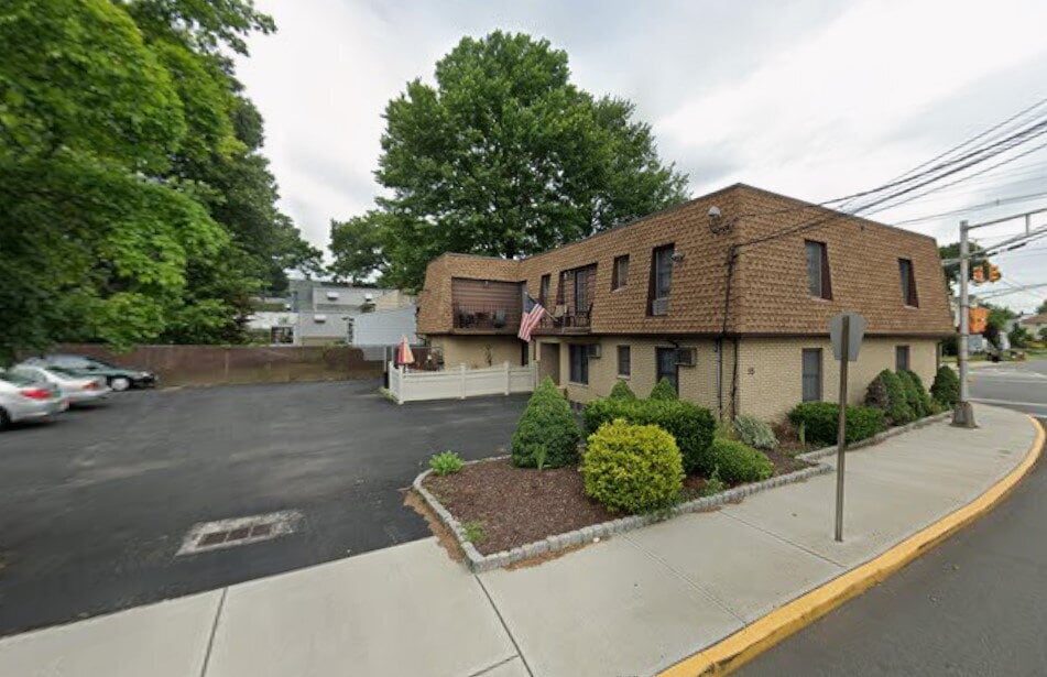 Photo - "1-Bedroom Gem with Granite Touches in Woodridge's Heart! with private off street parking" Unit 1