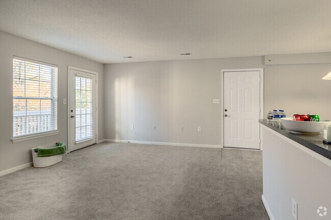 2BR, 2BA - 877SF - Model Unit - Living Room