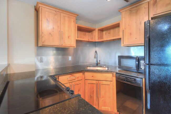Photo - 417 E Kiowa St Unit 707