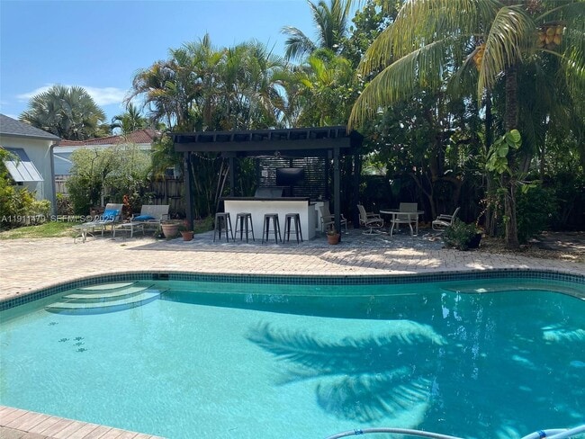 Photo - 1516 Funston St