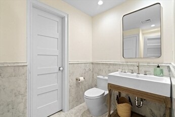 Photo - 57 Monmouth St