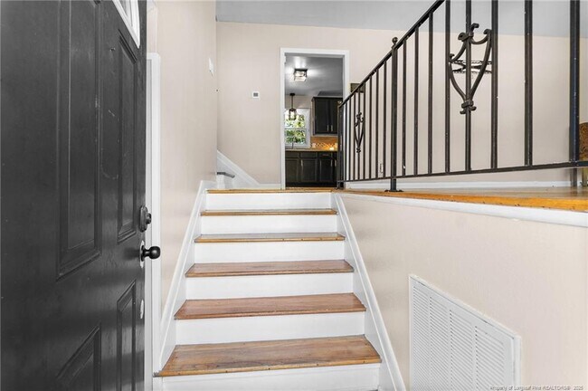 Photo - 1440 Marlborough Rd