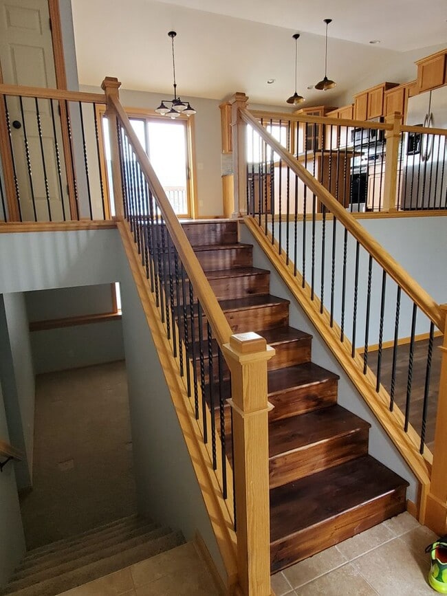Photo - Beautiful 4 bedroom pet friendly house on ...
