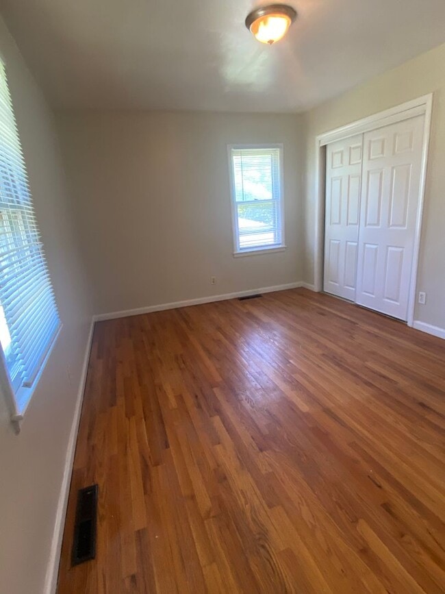 Photo - Spacious 3 bedroom house