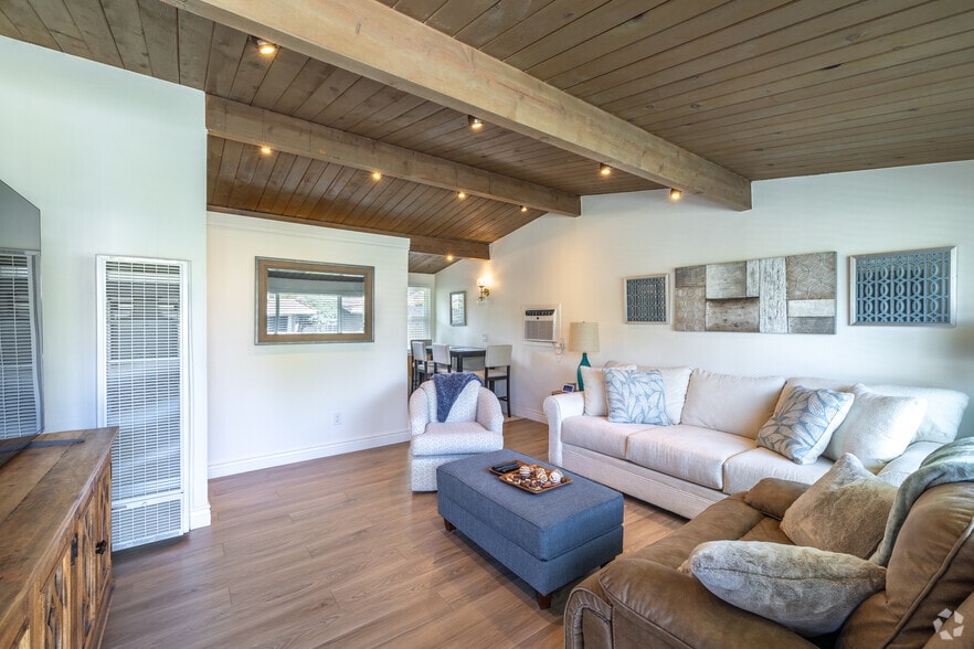 2BR, 1BA - 700SF - Living Room Unit 3