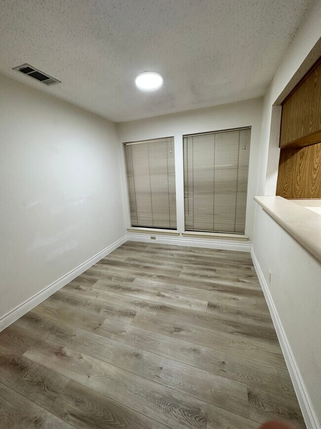 Dining - 3115 Helms St Condo Unit 208
