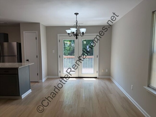 Photo - Updated 3 bedroom home in Concord with new kitchen & flooring!