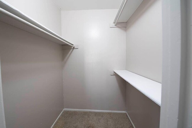 Photo - 1300 Parker Ln Unit 202