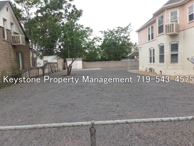 Photo - ALL Utilities Included with Rent! South-si... Unit 1427 Spruce Street #A