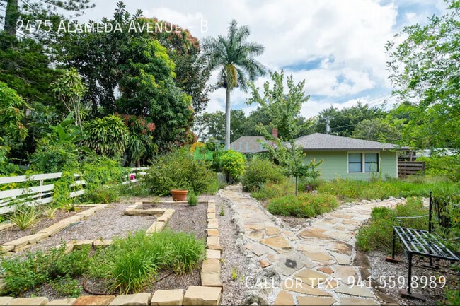 Photo - 2475 Alameda Avenue