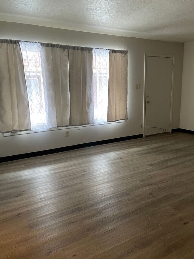 Photo - Knollridge Garden Apartments