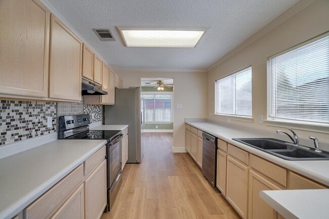 12920 Latchwood Ln