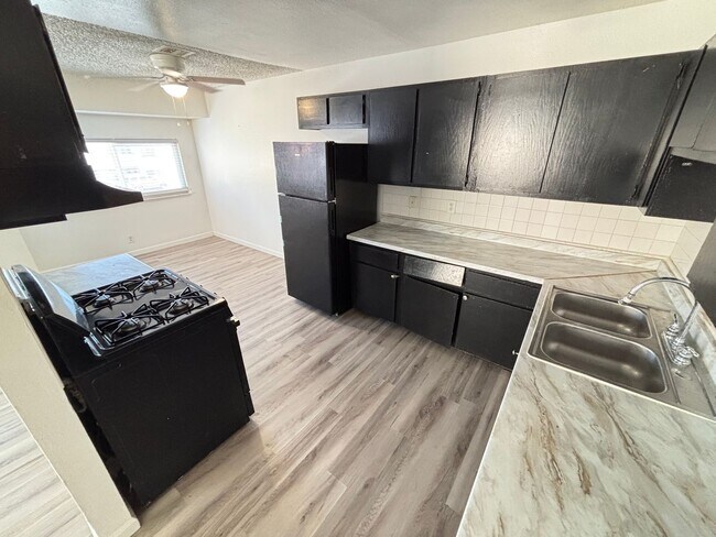 Photo - 6940 Hopkins Dr Unit 1
