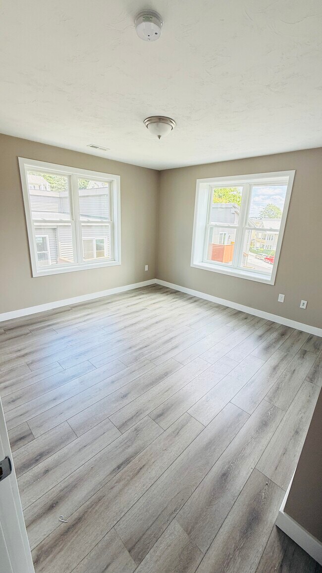 Photo - 60 Richards St Condo Unit C