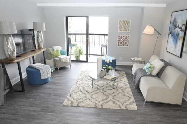 Photo - Park Plaza Apartments