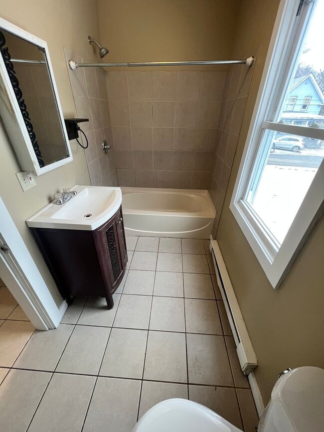 38 Spruce St Unit 1