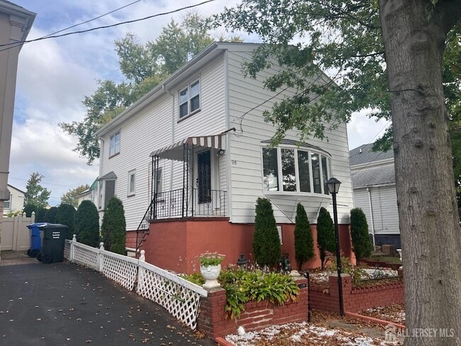 Building Photo - 98 Trieste St Rental