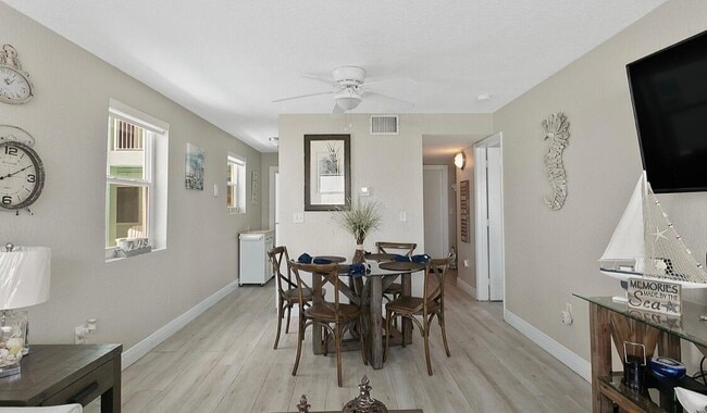 Photo - 2600 N Surf Rd Unidad 103