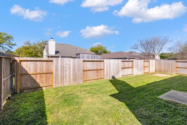 Photo - 4815 Rustic Field Ln