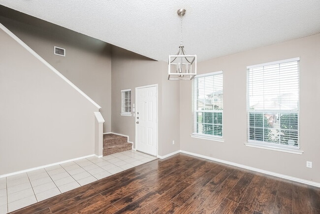 Photo - 4805 Barnhill Ln