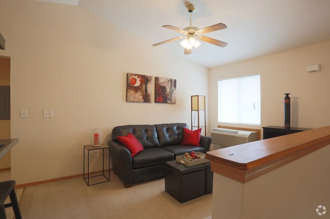 Lake Pointe Apartments