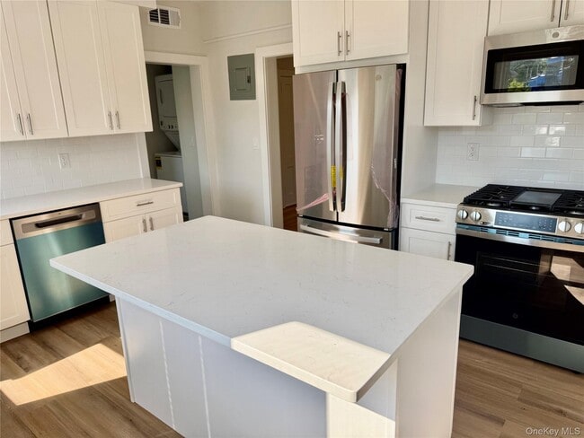 Photo - 44 Purchase St Unit 3L