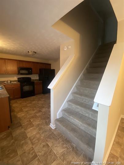 Photo - 184 Roanoke Dr