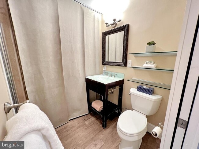 Photo - 2019 O St NW
