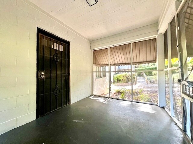 Photo - 889 Edwin St NW