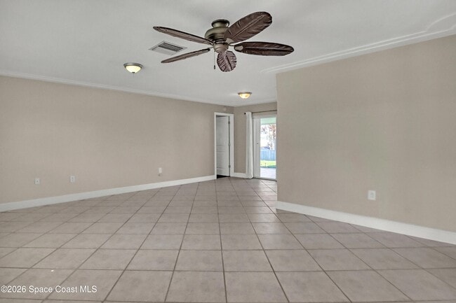 Photo - 410 Sparrow Dr