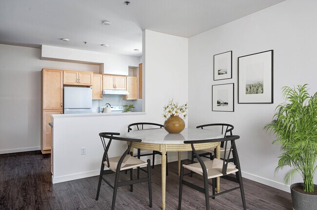 Photo - Fuller Station