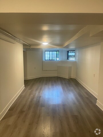 Building Photo - 2430 N Spaulding Ave Unit Garden Rental